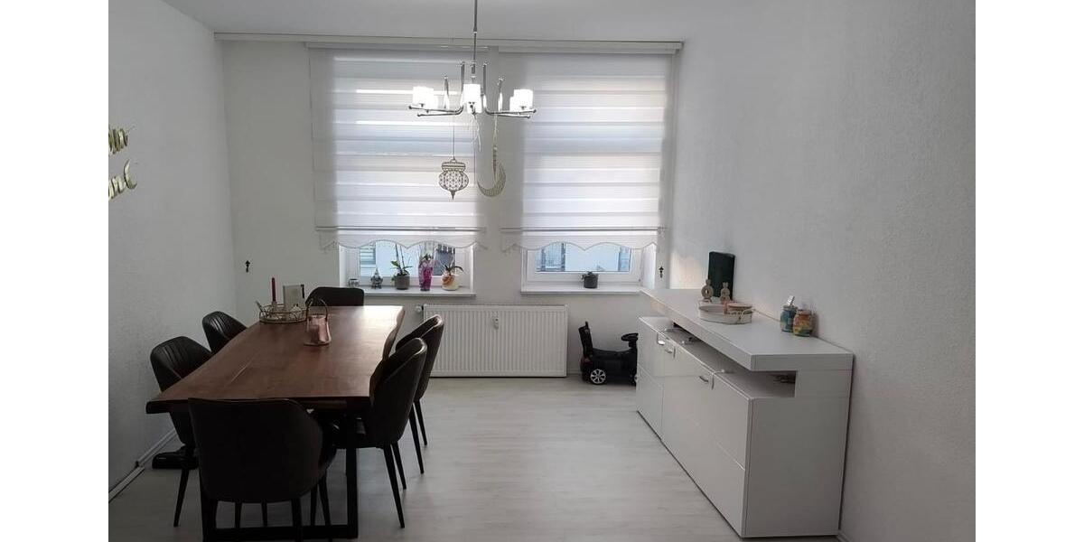 Etagenwohnung Gelsenkirchen Resse - 5 Zimmer, 135 m&sup2;, 1.300&euro; | Angebot:27621941