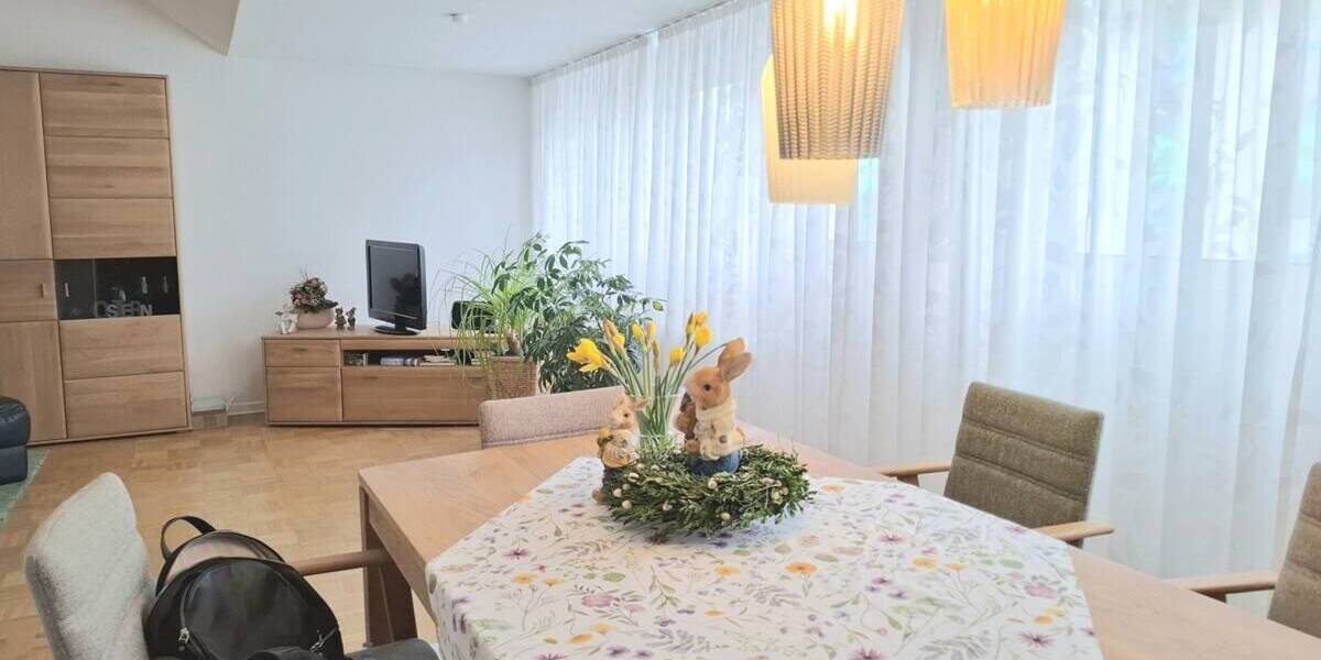 Wohnzimmer Bild 2