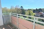 Mit Blick über Recklinghausen! Helle Mietwohnung mit Südbalkon und Einbauküche in Recklinghausen-Ost - Etagenwohnung Recklinghausen Ost | Angebot:26845375