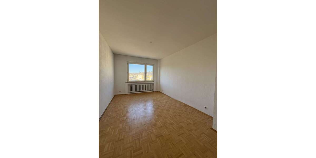 Etagenwohnung Essen Holsterhausen - 2 Zimmer, 75 m&sup2;, 900&euro; | Angebot:26256900