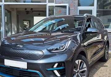 Kia Niro 71.000 km 21.780 &euro; Oberhausen 46045