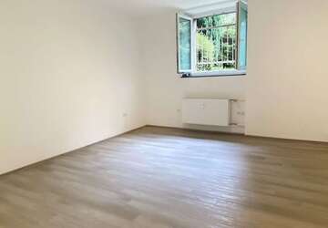Wohnung Essen Südviertel - 1 Zimmer, 28 m&sup2;, 320&euro; | Angebot:27183382