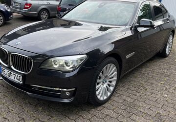 BMW 740 218.000 km 13.500 &euro; Herten 45701