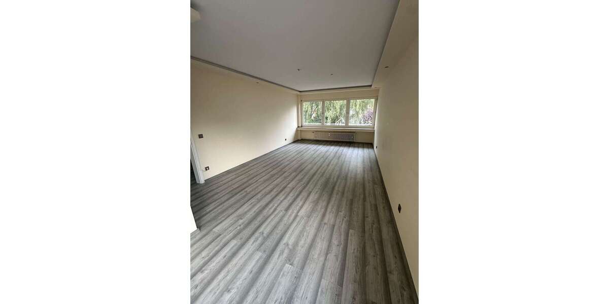 Etagenwohnung Essen Stadtbezirk III - 3 Zimmer, 80 m&sup2;, 760&euro; | Angebot:27178734