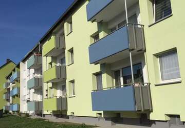 Wohnung Recklinghausen Hochlarmark - 3 Zimmer, 66 m&sup2;, 579&euro; | Angebot:27098359