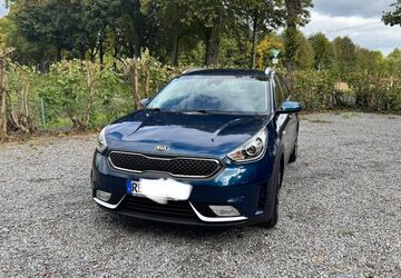 Kia Niro 131.000 km 12.900 &euro; Herten 45701