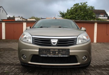 Dacia Sandero 137.000 km 1.990 &euro; Oberhausen 46045